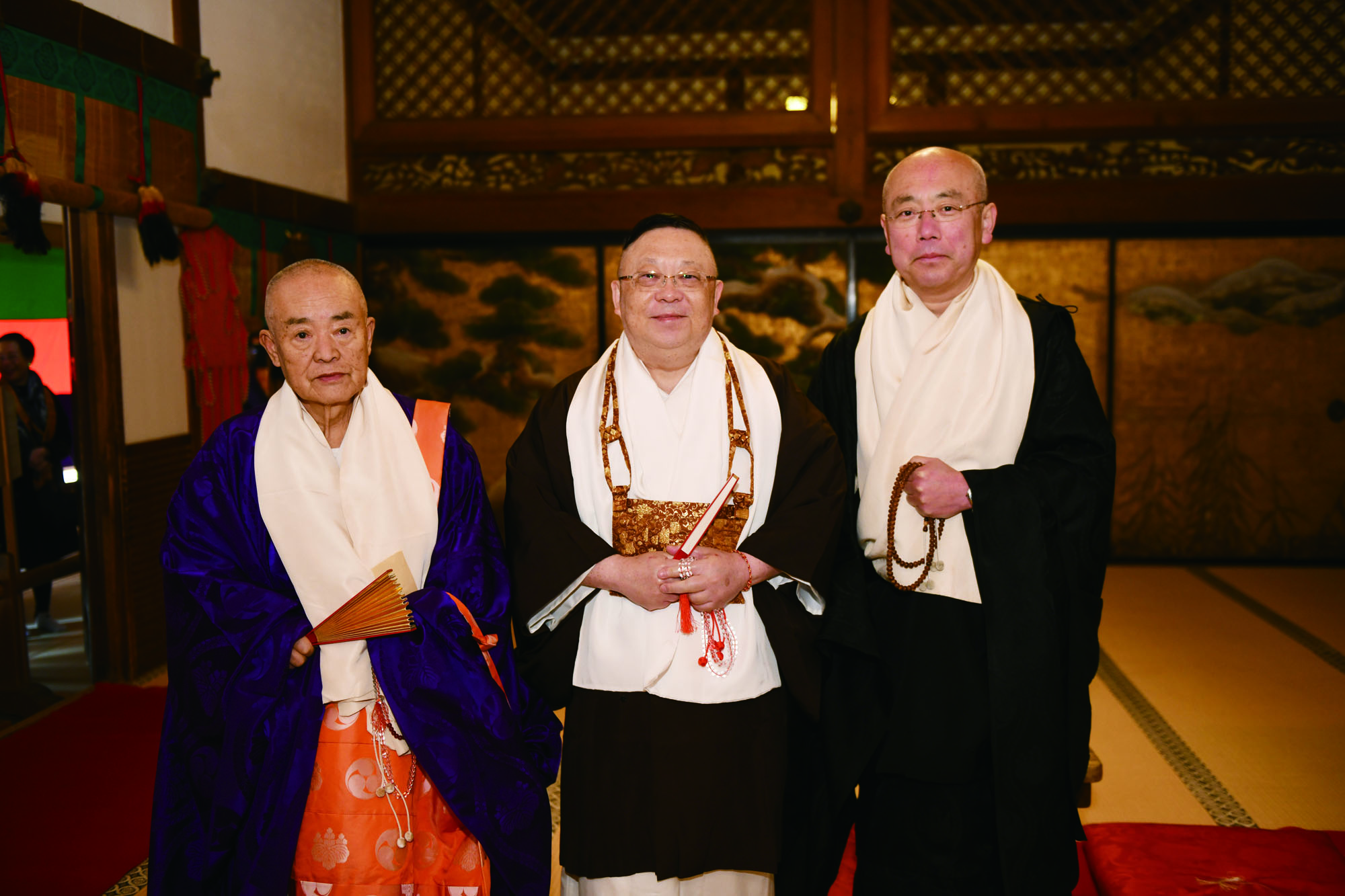 （左）高野山赤松院藪本壽紀大僧正、（右）加藤榮俊權大僧正
