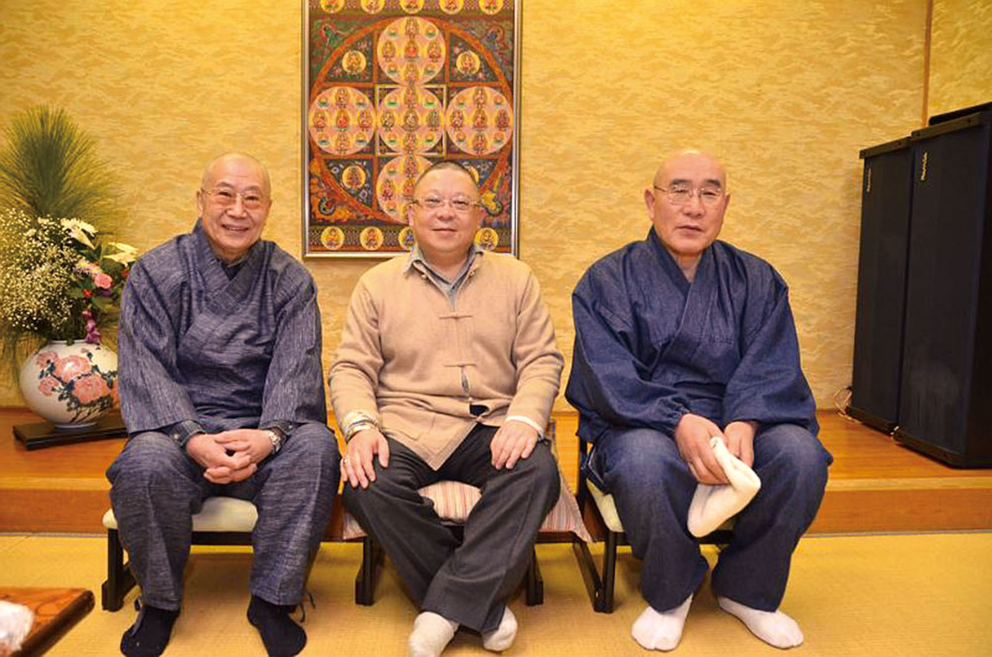 （左）葛西光義大僧正、（右）久利康彰大僧正